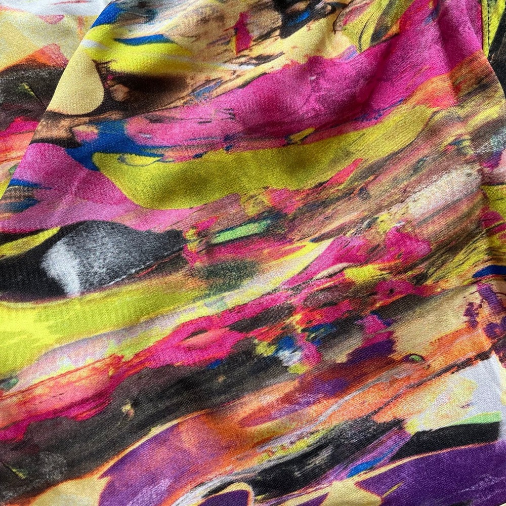 Lululemon Hotty Hot shorts Catalyst Multi Print sz 4 - Picture 2 of 6